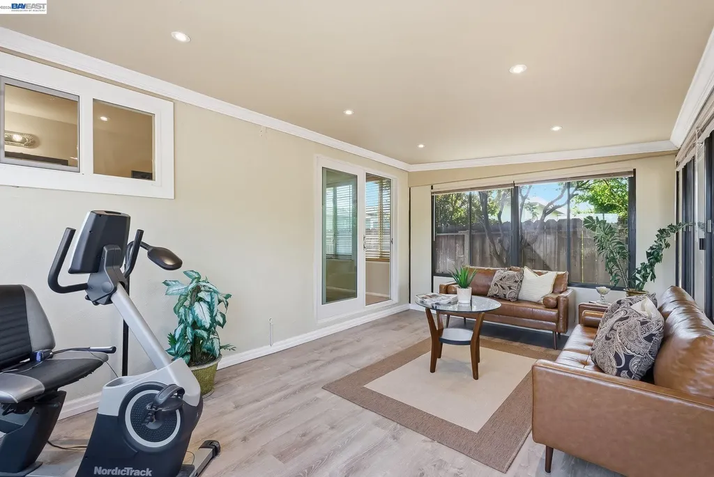 18160 Hunter Avenue San Lorenzo CA 94541