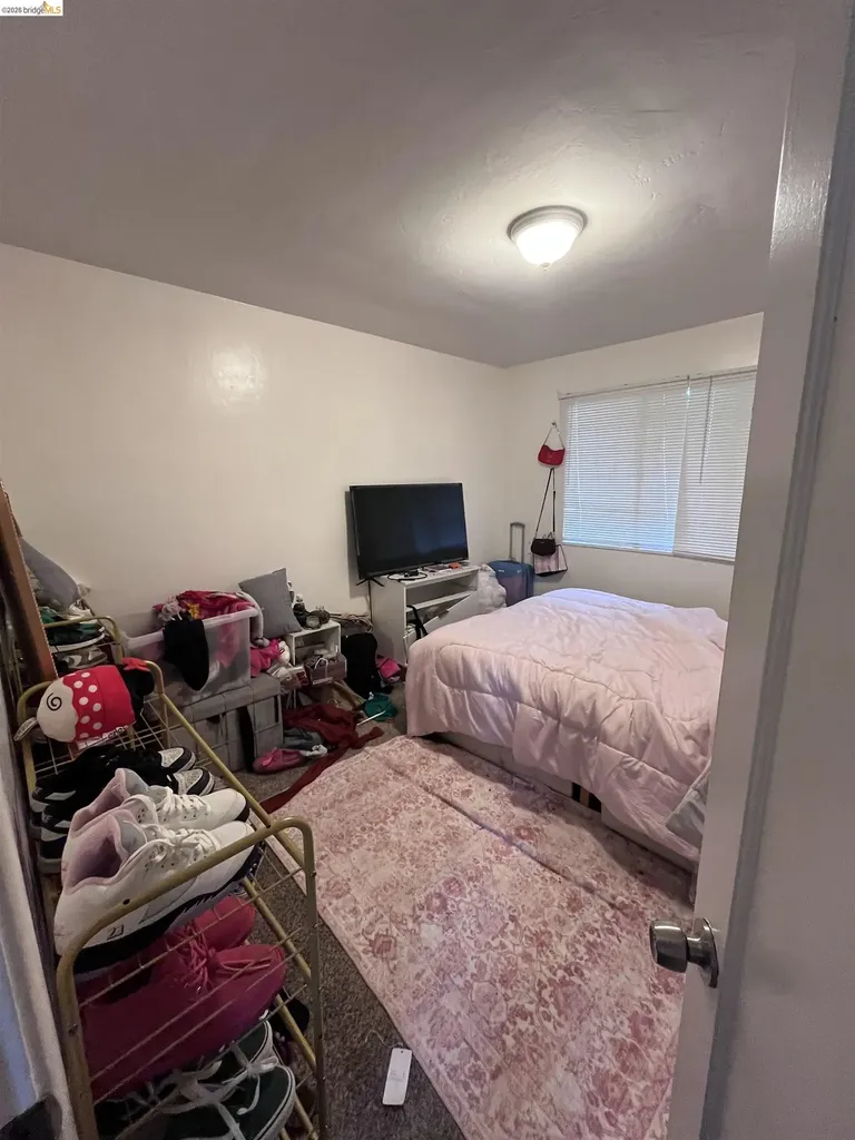 3562 Seminary Avenue Oakland CA 94605