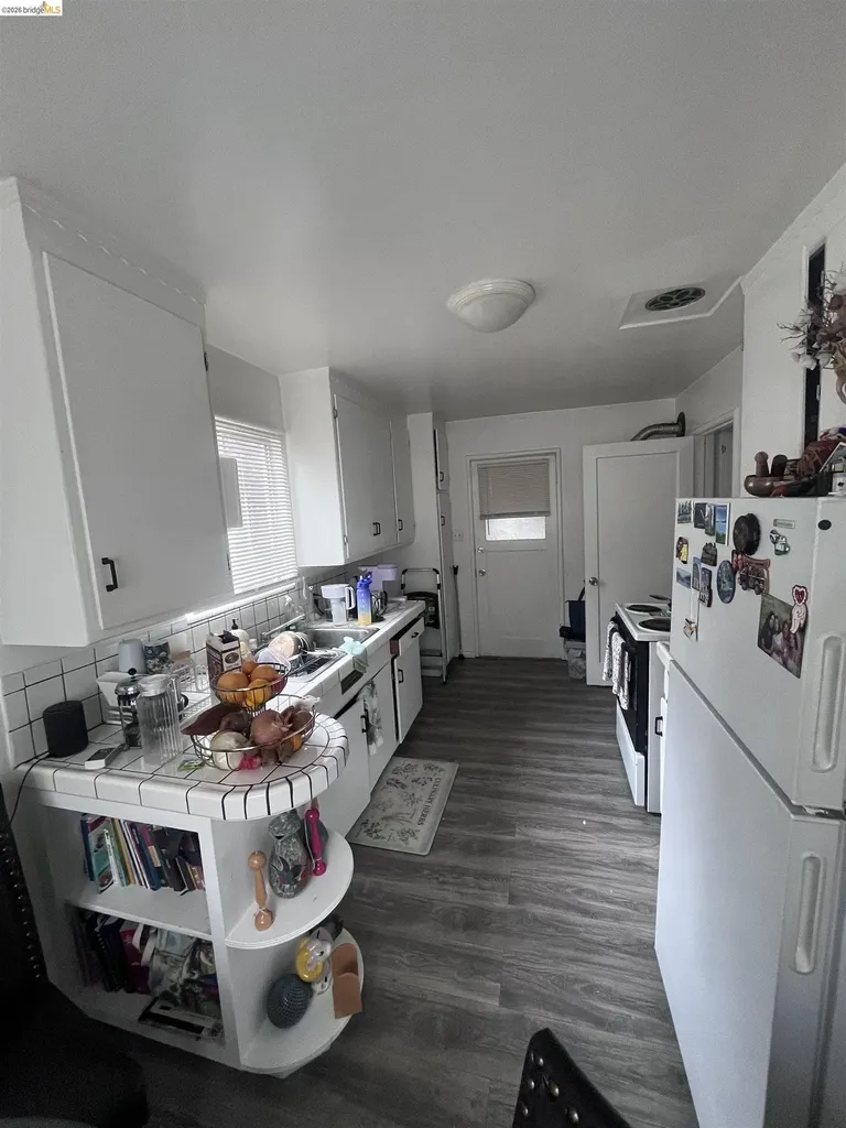 3562 Seminary Avenue Oakland CA 94605