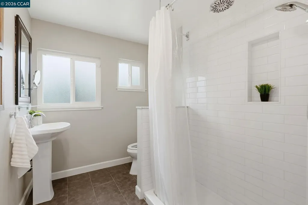 3720 Midvale Avenue Oakland CA 94602