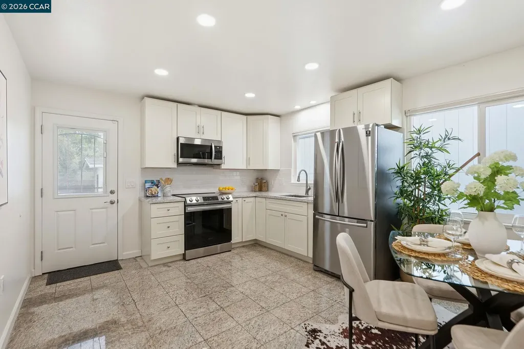 3720 Midvale Avenue Oakland CA 94602