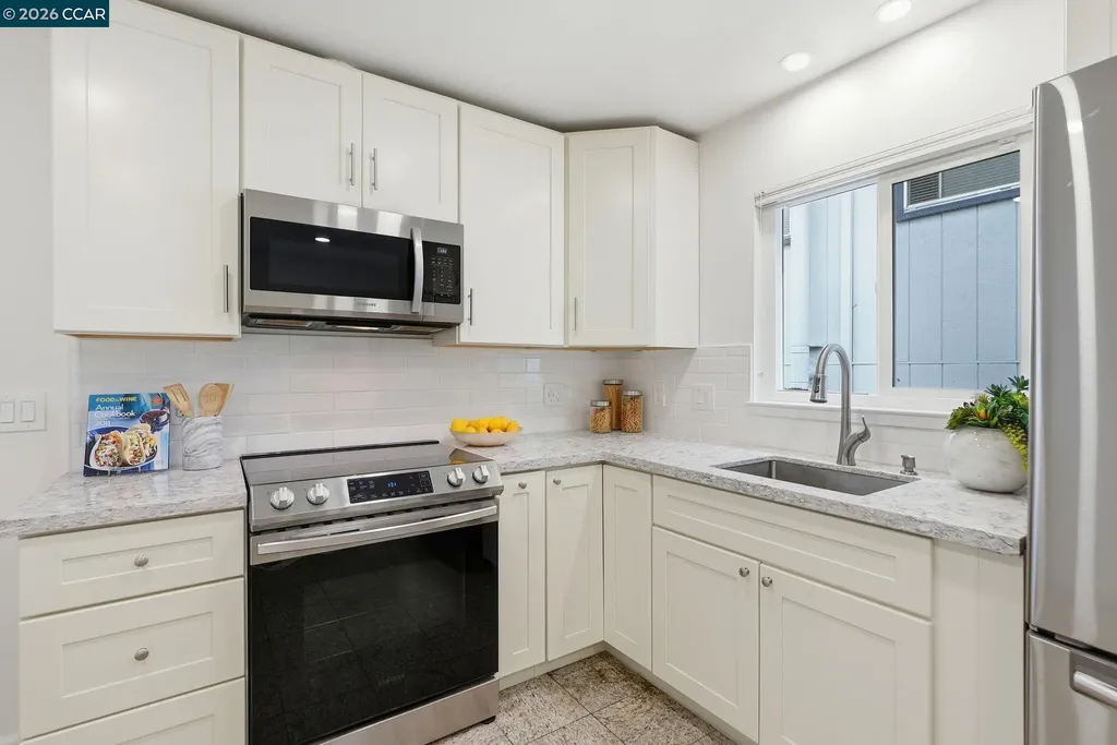 3720 Midvale Avenue Oakland CA 94602