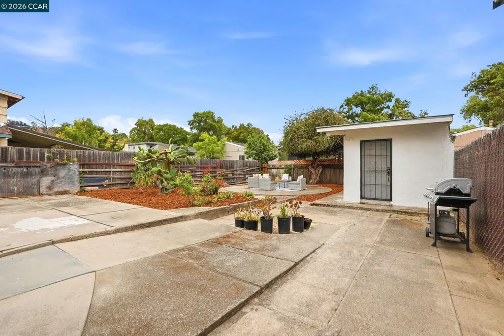 3720 Midvale Avenue Oakland CA 94602