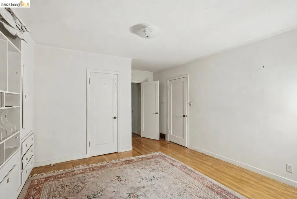 6350 Hillmont Drive Oakland CA 94605