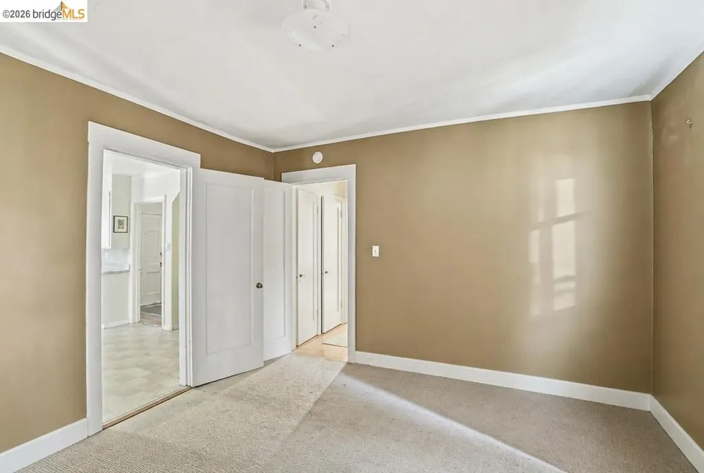 6350 Hillmont Drive Oakland CA 94605
