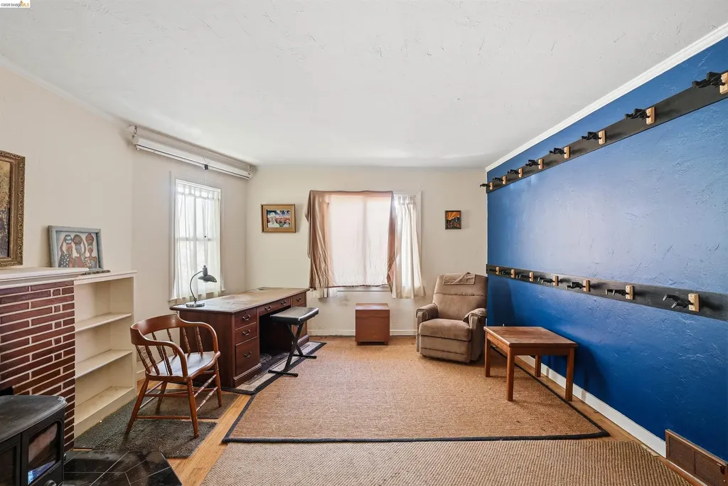 6350 Hillmont Drive Oakland CA 94605