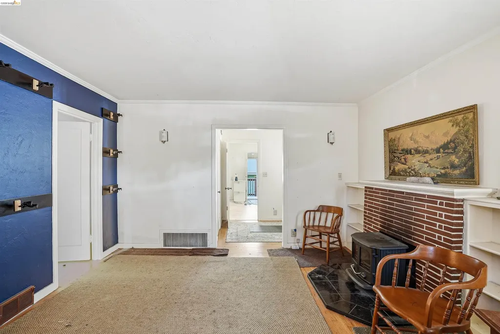 6350 Hillmont Drive Oakland CA 94605