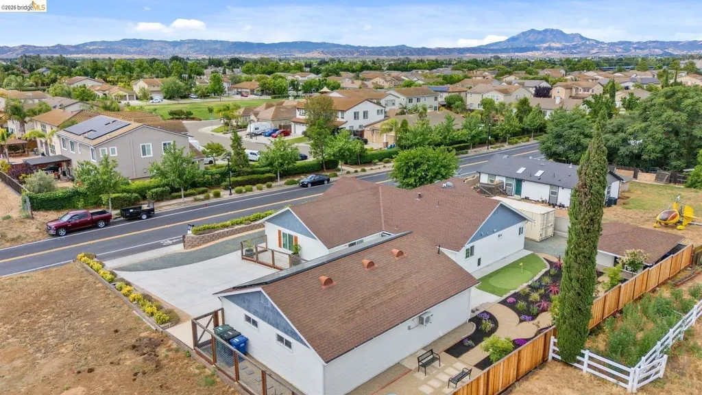 700 Brownstone Road Oakley CA 94561
