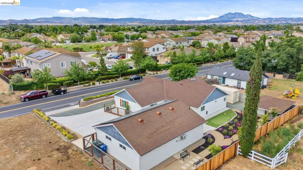 700 Brownstone Road Oakley CA 94561