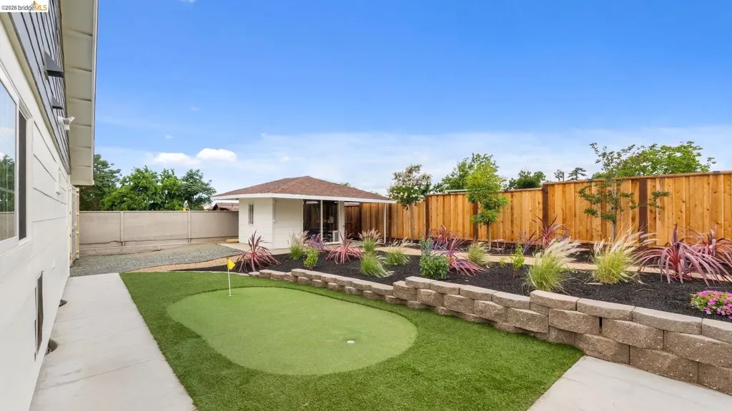 700 Brownstone Road Oakley CA 94561