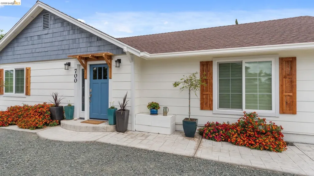 700 Brownstone Road Oakley CA 94561