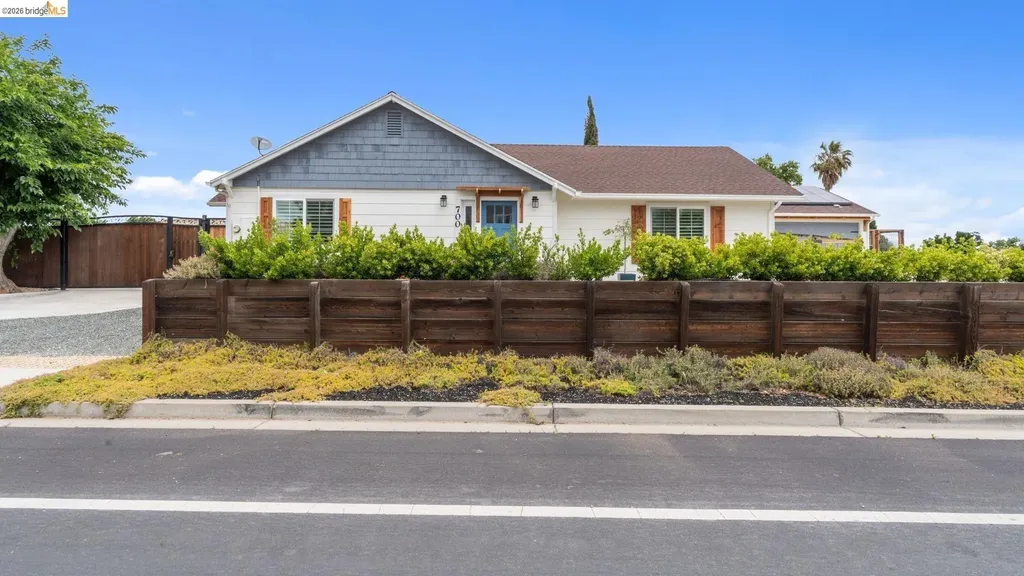 700 Brownstone Road Oakley CA 94561