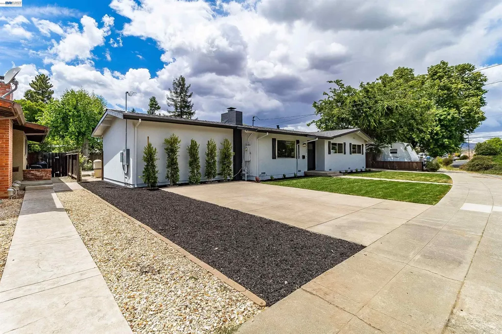 1121 P Street Livermore CA 94551