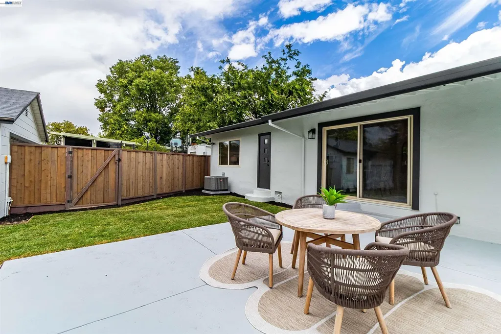 1121 P Street Livermore CA 94551