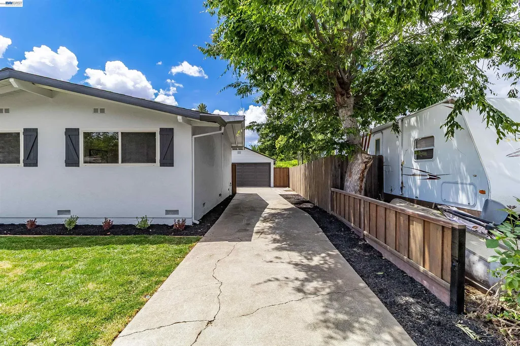 1121 P Street Livermore CA 94551