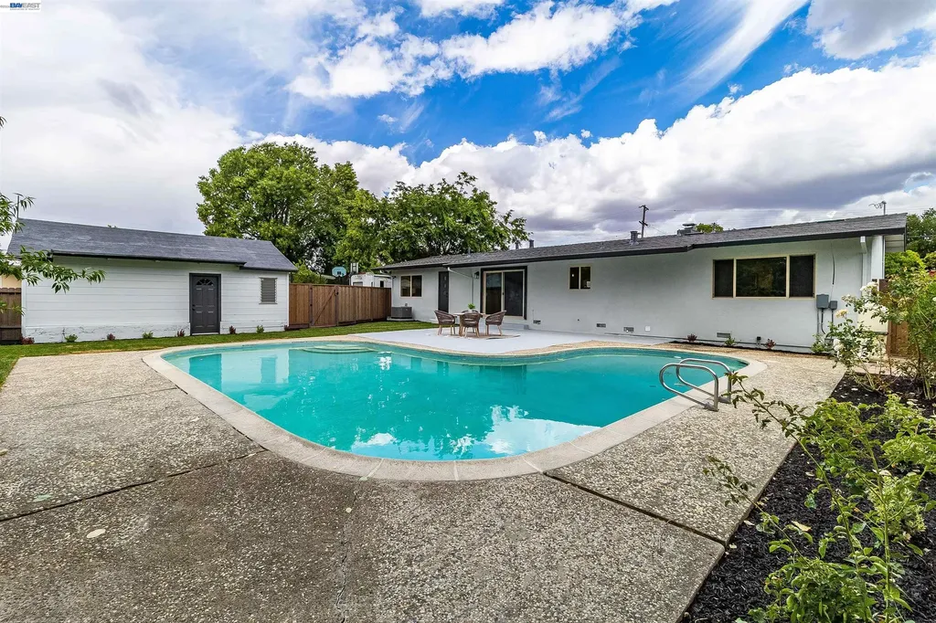1121 P Street Livermore CA 94551