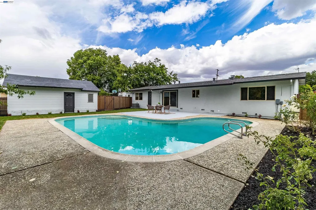 1121 P Street Livermore CA 94551