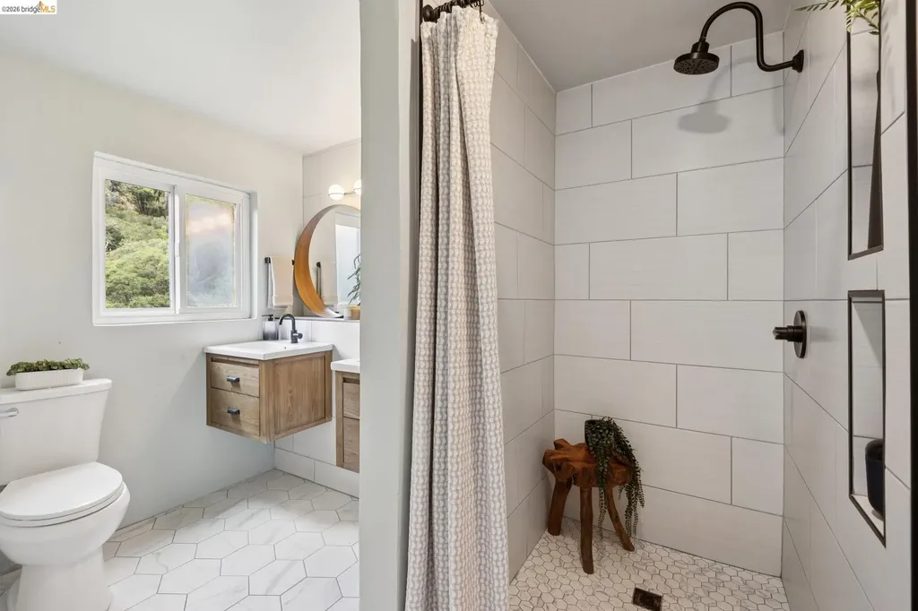 1053 Rispin Drive Berkeley CA 94705