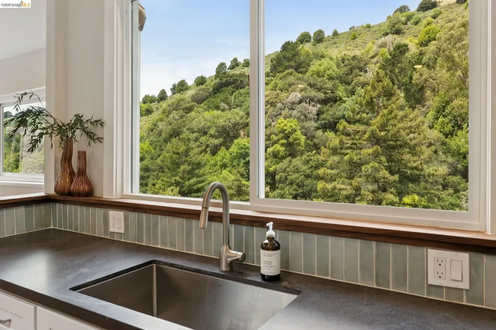 1053 Rispin Drive Berkeley CA 94705