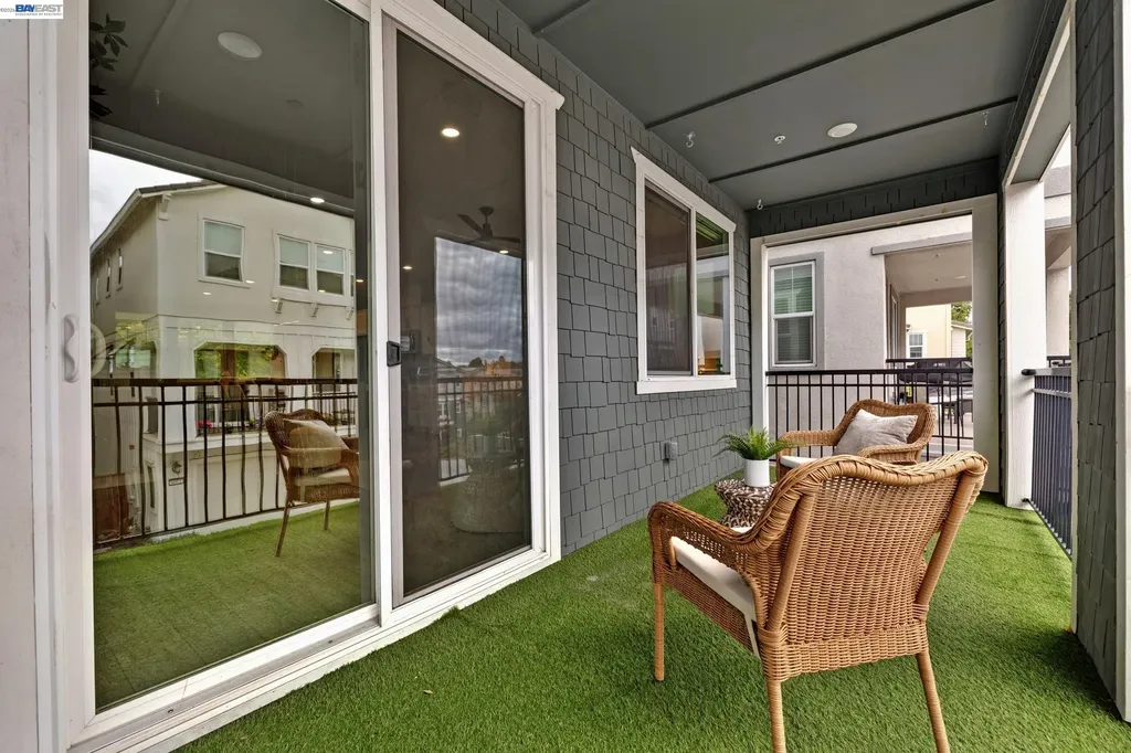 24221 2nd Street Hayward CA 94541