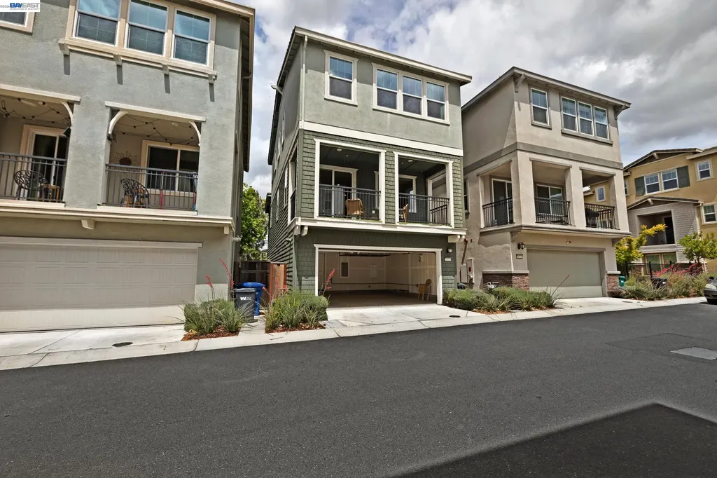 24221 2nd Street Hayward CA 94541