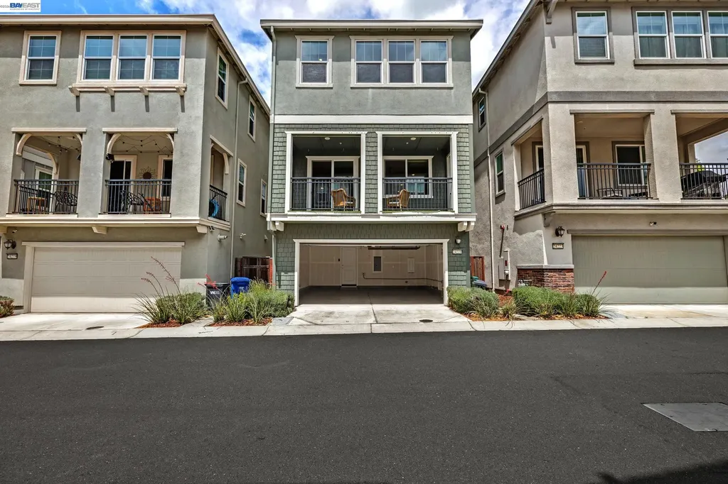 24221 2nd Street Hayward CA 94541