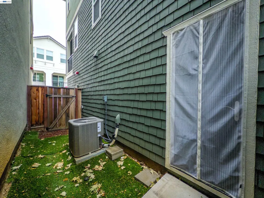 24221 2nd Street Hayward CA 94541