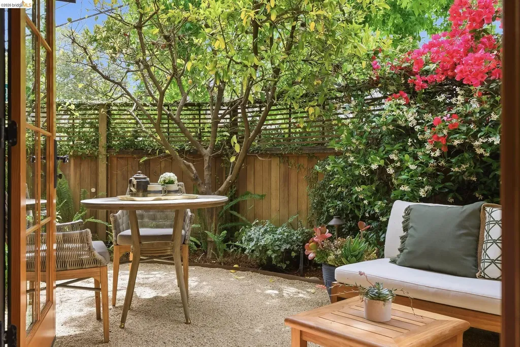 6401 Benvenue Avenue Oakland CA 94618