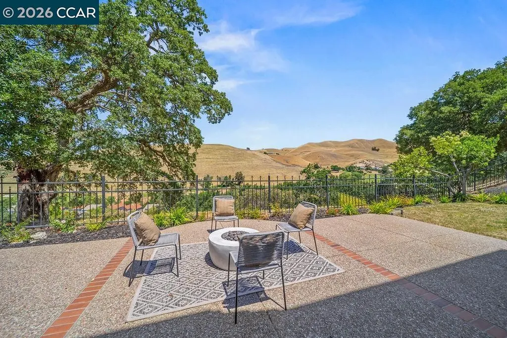 3051 Miwok Way Clayton CA 94517