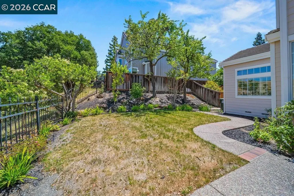 3051 Miwok Way Clayton CA 94517