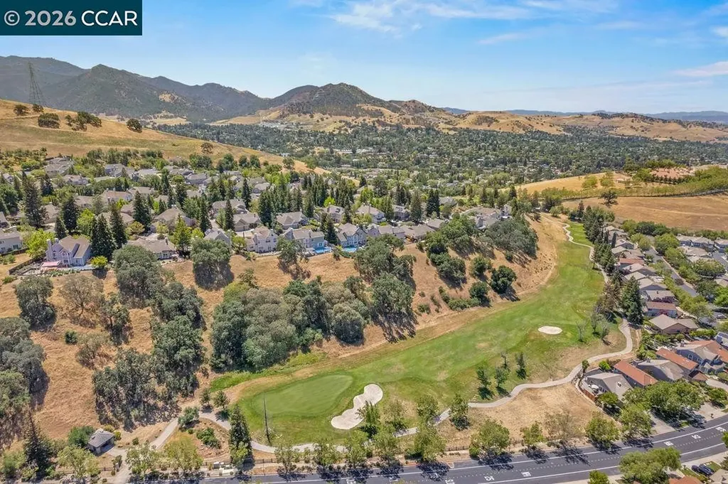 3051 Miwok Way Clayton CA 94517