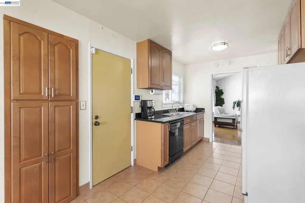 7995 Peachtree Avenue Newark CA 94560