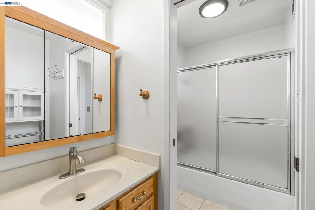 7995 Peachtree Avenue Newark CA 94560
