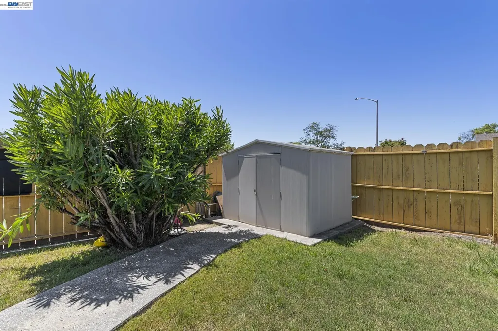 7995 Peachtree Avenue Newark CA 94560