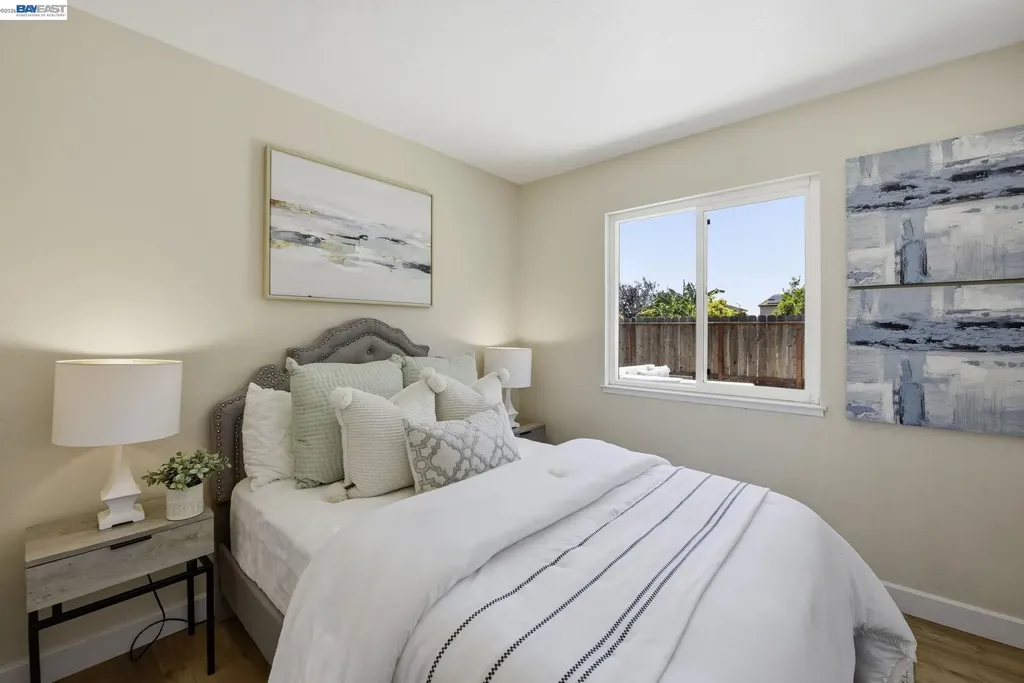 1118 Lovelock Way Hayward CA 94544
