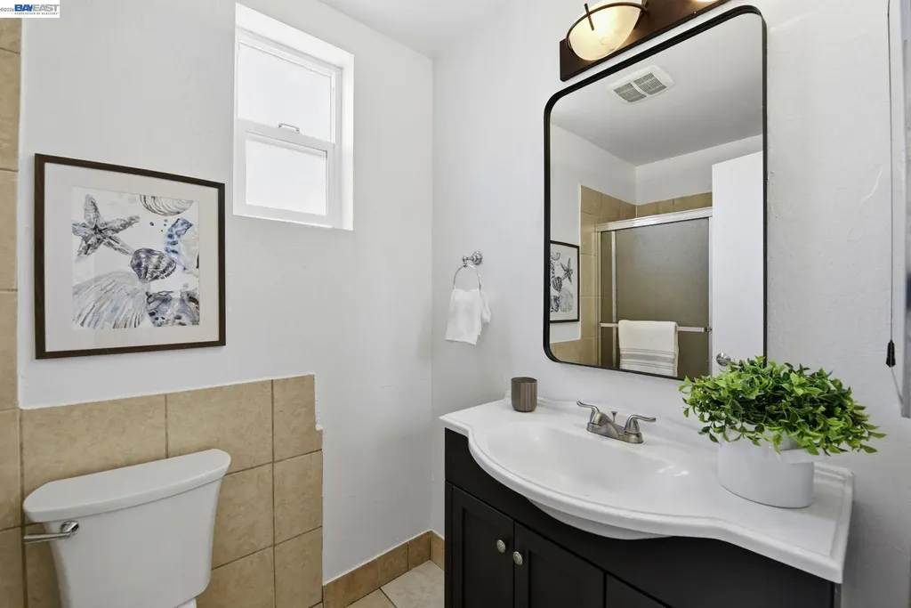1118 Lovelock Way Hayward CA 94544