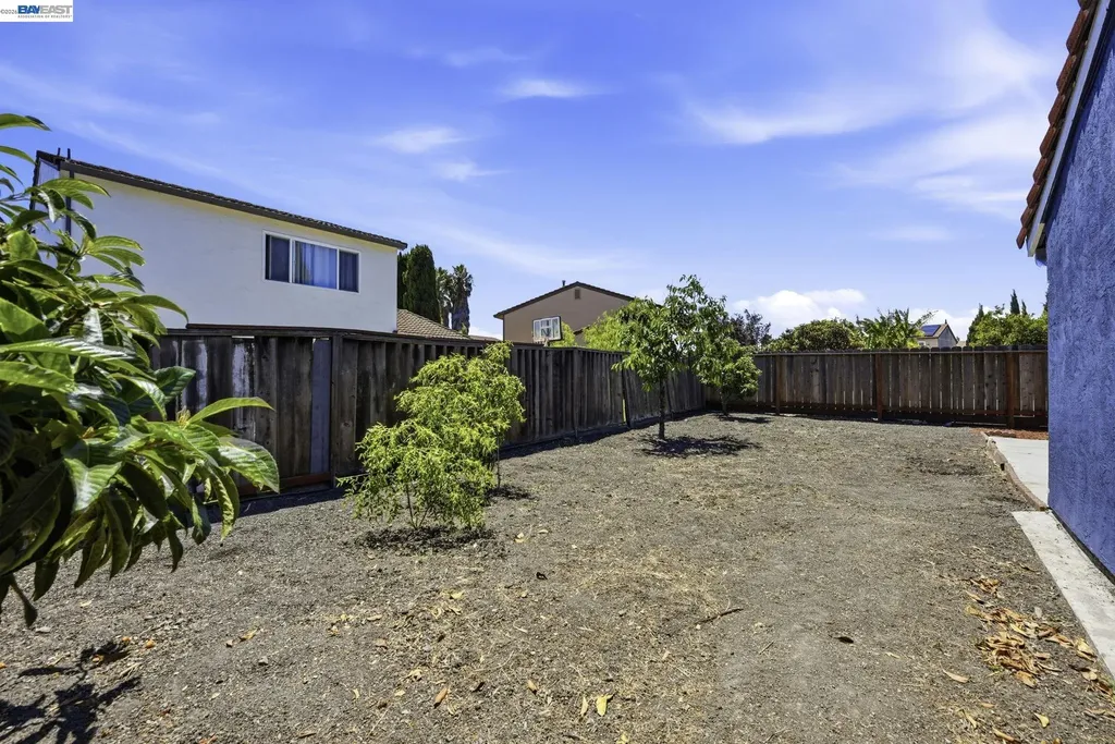 1118 Lovelock Way Hayward CA 94544