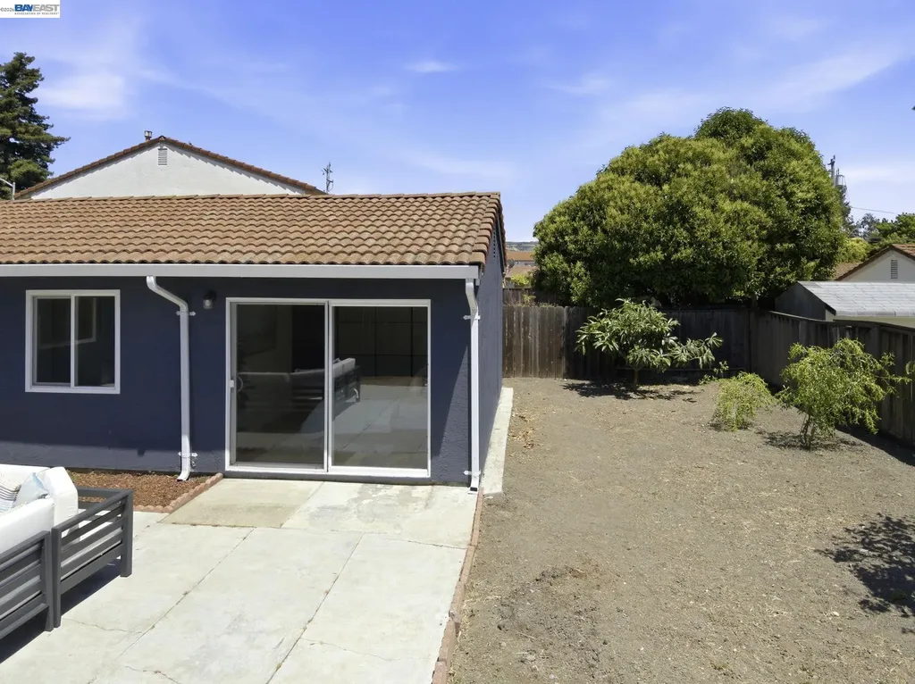 1118 Lovelock Way Hayward CA 94544
