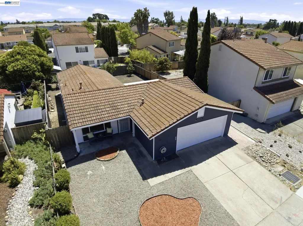 1118 Lovelock Way Hayward CA 94544