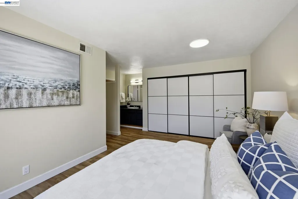 1118 Lovelock Way Hayward CA 94544