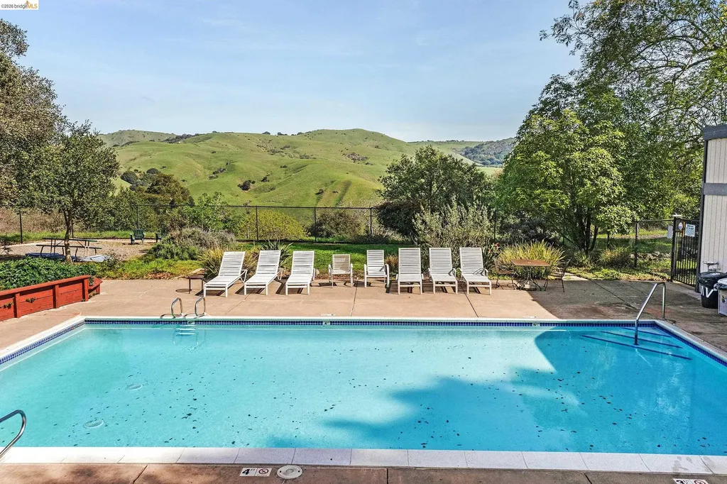 407 Vista Heights Road El Cerrito CA 94530