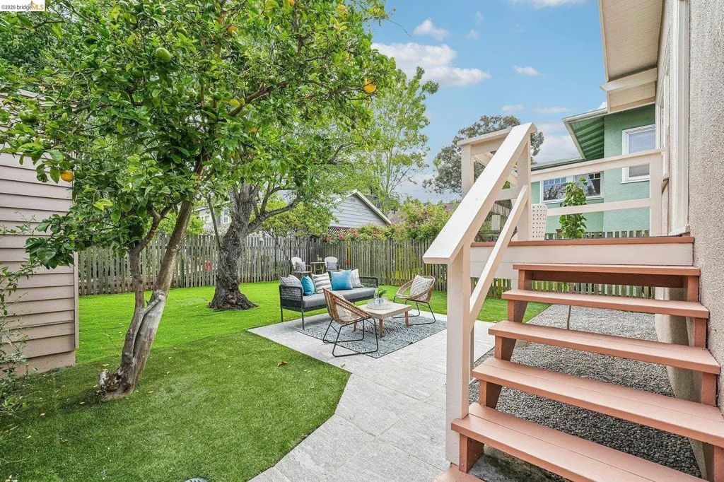 5826 Virmar Avenue Oakland CA 94618