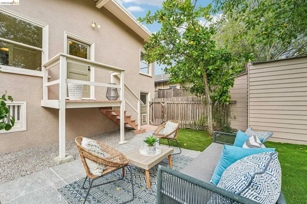 5826 Virmar Avenue Oakland CA 94618