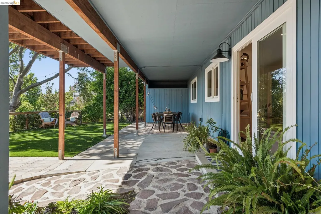 2325 Carquinez Avenue El Cerrito CA 94530
