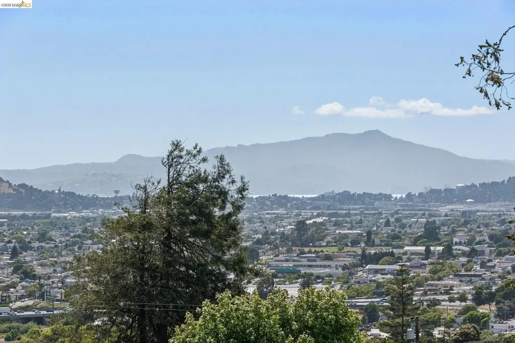 2325 Carquinez Avenue El Cerrito CA 94530