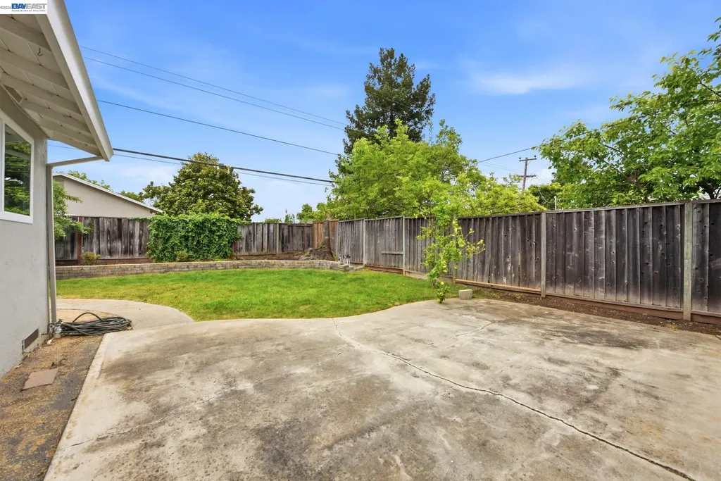 2004 Mento Drive Fremont CA 94539
