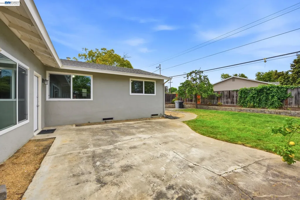 2004 Mento Drive Fremont CA 94539
