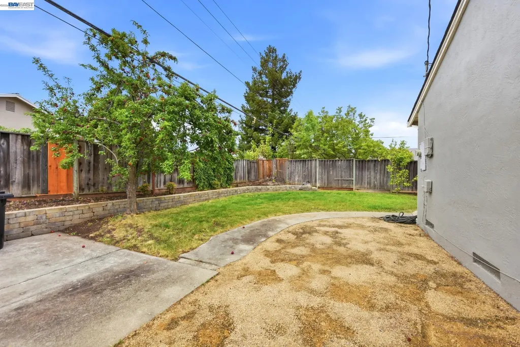 2004 Mento Drive Fremont CA 94539