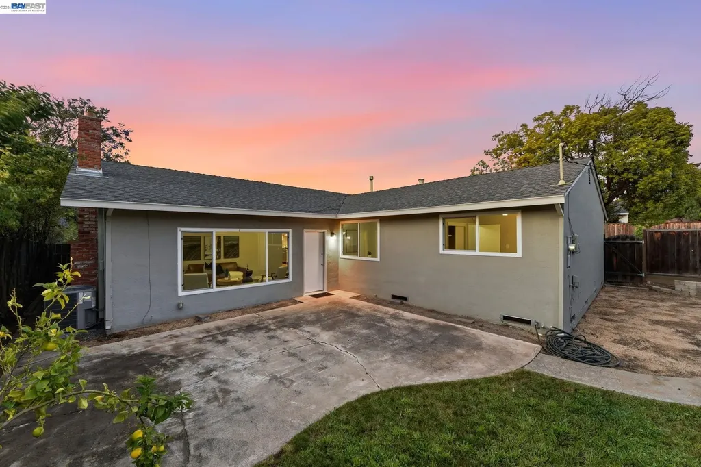 2004 Mento Drive Fremont CA 94539