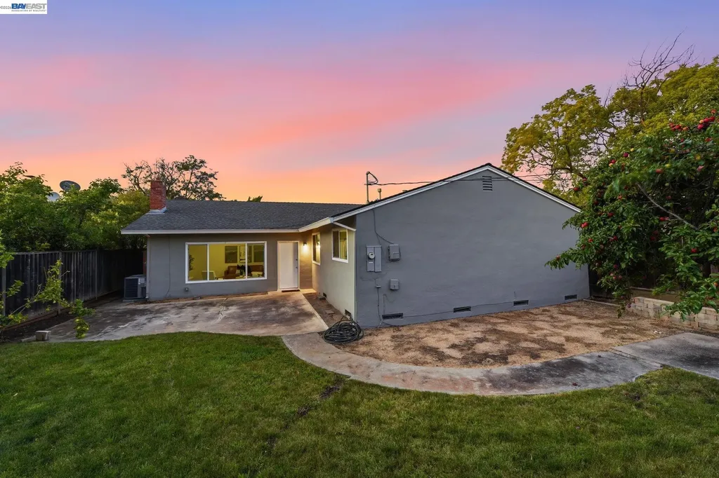 2004 Mento Drive Fremont CA 94539